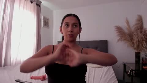 lulu10541697 online show from March 24, 7:53 pm