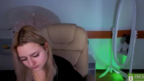 Lily online show from January 15, 10:29 pm