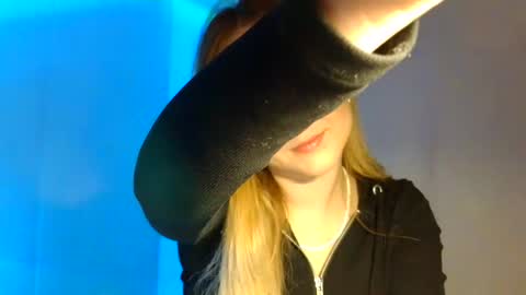 Lulu Baby18 online show from March 6, 4:49 pm