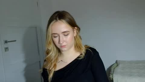 Lulu Baby18 online show from March 8, 10:14 pm