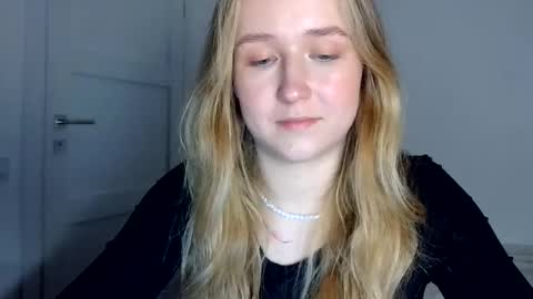 Lulu Baby18 online show from April 14, 8:56 pm