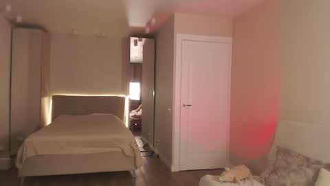 Lulu online show from February 28, 2:53 pm