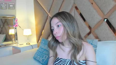 luluuberry online show from June 6, 8:15 pm