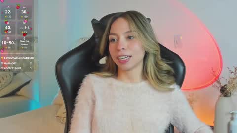 luluuberry online show from February 23, 10:01 pm