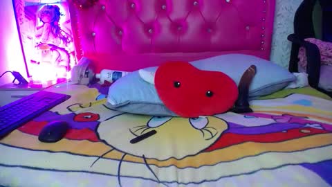 Snapshot of luly_blue chatting on September 20, 4:48 am Luly online show from September 20, 4:48 am