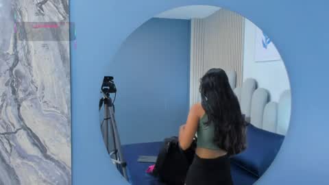 luly_dreams online show from April 30, 11:15 am