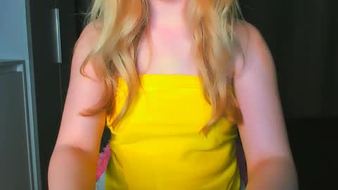 luna1vibe online show from May 1, 10:15 pm