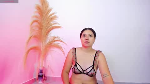 Snapshot of luna__699 chatting on October 1, 10:25 am Lunita  online show from October 1, 10:25 am