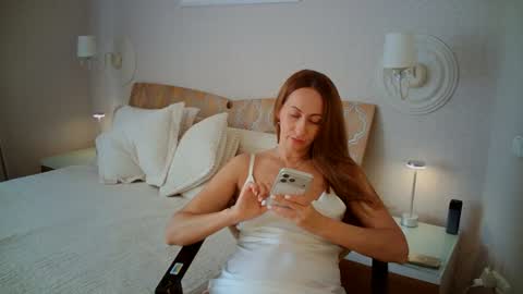 luna_hoti online show from July 19, 11:46 am