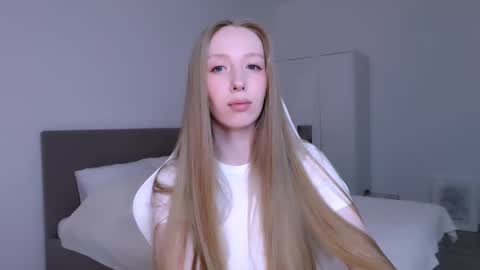 Luna online show from February 24, 10:02 pm