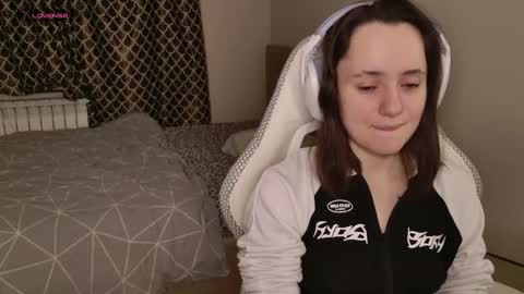 luna_loveeee online show from February 1, 3:47 am