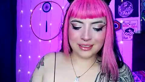 Snapshot of luna_ray420 chatting on January 24, 5:53 am MISS LUNA  online show from January 24, 5:53 am