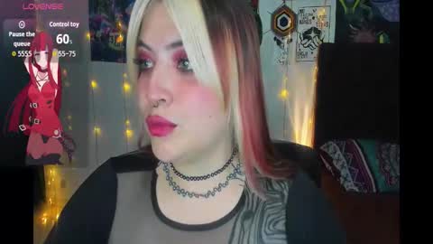 MISS LUNA  online show from December 1, 6:28 pm