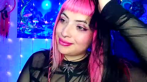 Snapshot of luna_ray420 chatting on March 6, 7:47 am MISS LUNA  online show from March 6, 7:47 am