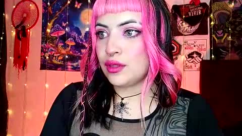 Snapshot of luna_ray420 chatting on March 7, 11:29 am MISS LUNA  online show from March 7, 11:29 am