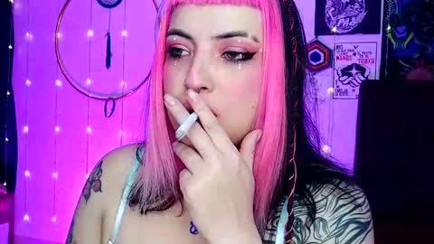 Snapshot of luna_ray420 chatting on February 6, 9:06 pm MISS LUNA  online show from February 6, 9:06 pm