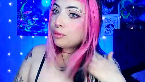 Snapshot of luna_ray420 chatting on February 23, 4:17 am MISS LUNA  online show from February 23, 4:17 am