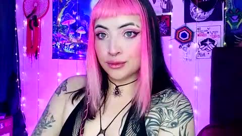 Snapshot of luna_ray420 chatting on March 1, 1:51 pm MISS LUNA  online show from March 1, 1:51 pm