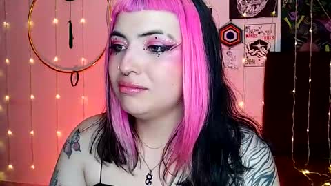 Snapshot of luna_ray420 chatting on February 4, 1:12 am MISS LUNA  online show from February 4, 1:12 am