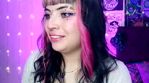 Snapshot of luna_ray420 chatting on December 14, 9:02 pm MISS LUNA  online show from December 14, 9:02 pm