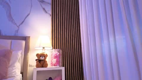 Snapshot of luna_rosse__ chatting on October 23, 12:06 pm L U N A Try my private online show from October 23, 12:06 pm