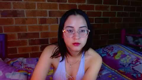 luna_vixxen online show from December 16, 6:42 am