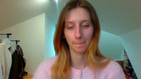 L U N A  online show from February 7, 2:47 pm