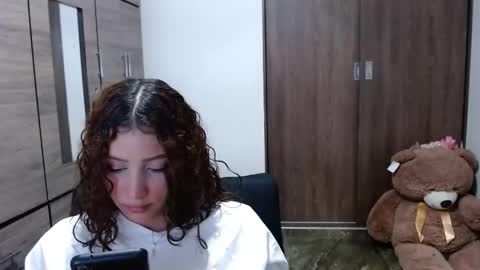 lunaa_sub online show from February 9, 7:27 pm