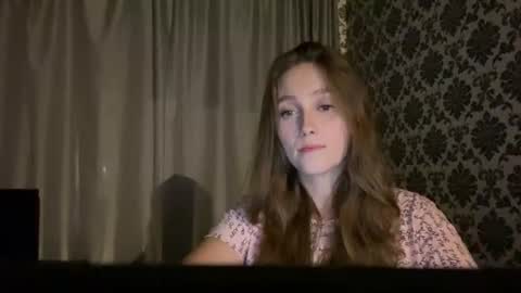 lunafeather online show from June 15, 6:33 pm