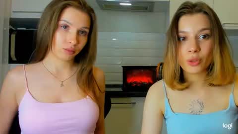 lunail online show from June 23, 11:11 pm