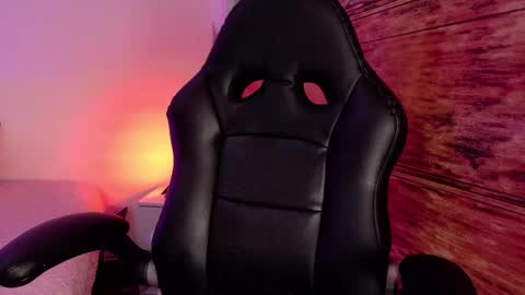 Scarleet online show from February 20, 1:13 pm