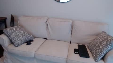 lunalustt online show from February 16, 7:45 pm