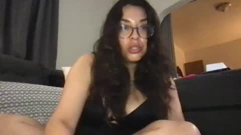 Luna Mae online show from May 5, 6:08 am