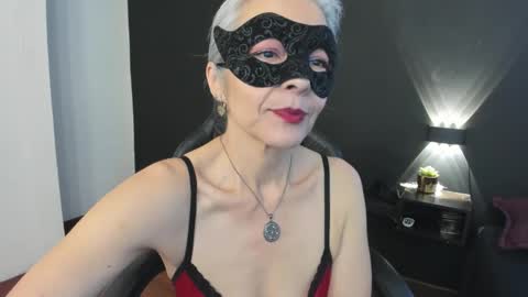 lunamisteriosa_ online show from September 30, 11:21 am