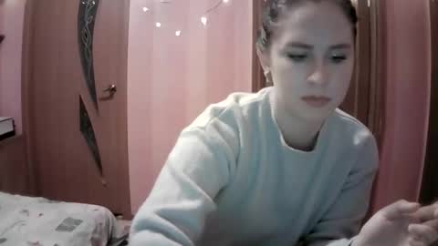 lunamystique_ online show from January 28, 11:28 pm