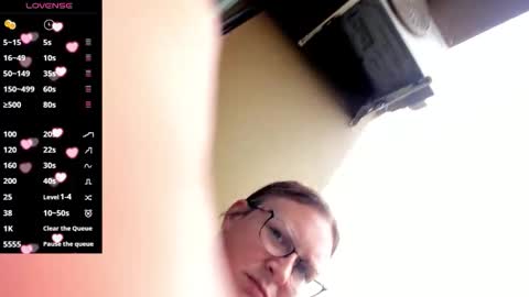 LunaPearl   online show from November 2, 2:11 am