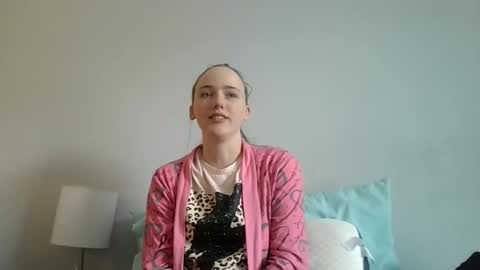 lunapixie2020 online show from April 14, 8:56 pm