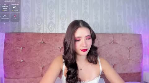 Luna  online show from September 22, 8:35 pm