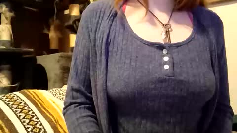 lunathepoet online show from May 22, 5:47 am