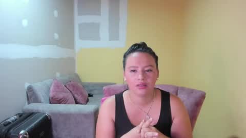 Katty   what ever do you want on my pv is for extra tokens minimi 250 tks ty u for understand online show from April 13, 3:00 am