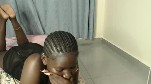 Snapshot of luo_queen chatting on September 16, 1:46 pm luo_queen online show from September 16, 1:46 pm