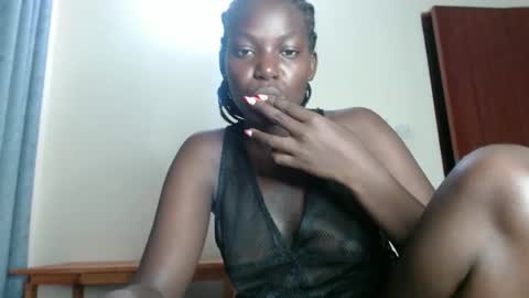 luo_queen online show from January 9, 9:09 pm