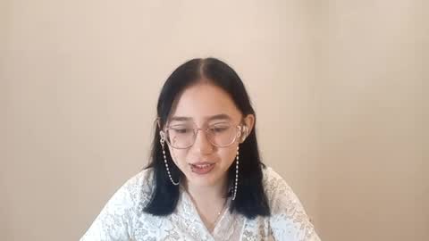 Roxie online show from April 15, 2:42 pm