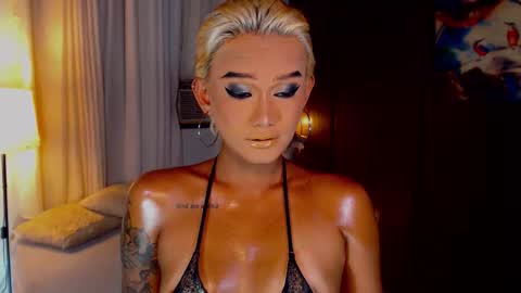 AdriannaFowks online show from June 8, 4:08 pm
