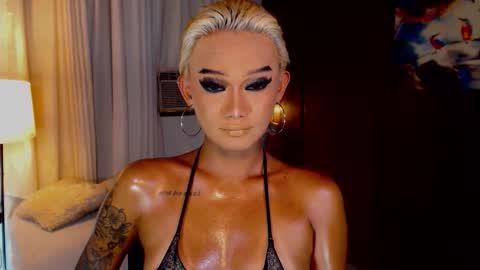 AdriannaFowks online show from June 6, 5:52 pm