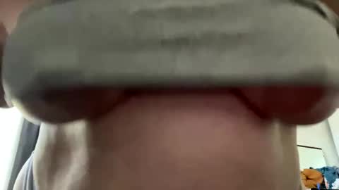 lustytits85 online show from December 18, 11:51 pm