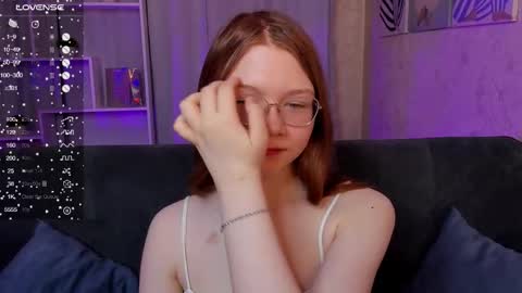 Tessa online show from December 16, 1:57 am