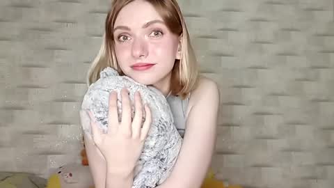 Lilly  online show from May 20, 11:49 am