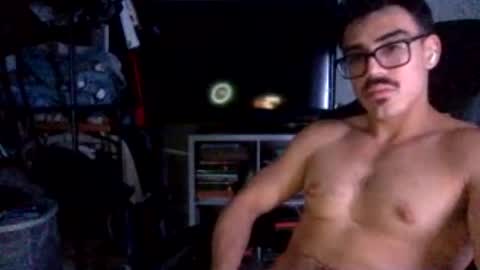 luvrboy77 online show from June 19, 6:52 am