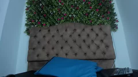 lux_royse online show from March 18, 8:15 pm